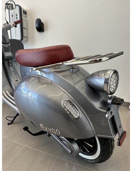SUPER TANGO Gris selle personnalisée Scooter 100% électrique